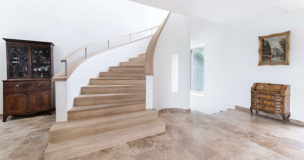Lesky_Bauteile_Stiegen_Betontreppe Referenzbeispiel von der Tischlerei Lesky für Stiegen, insbesondere Betontreppen.